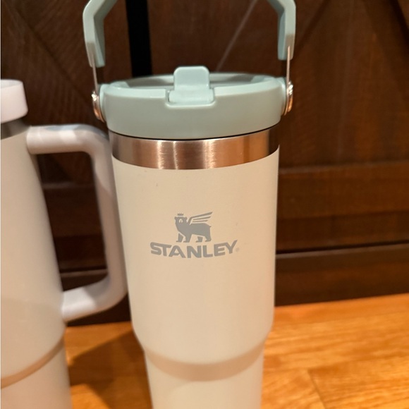 Stanley White and Light Blue Travel Mugs - Picture 5 of 6